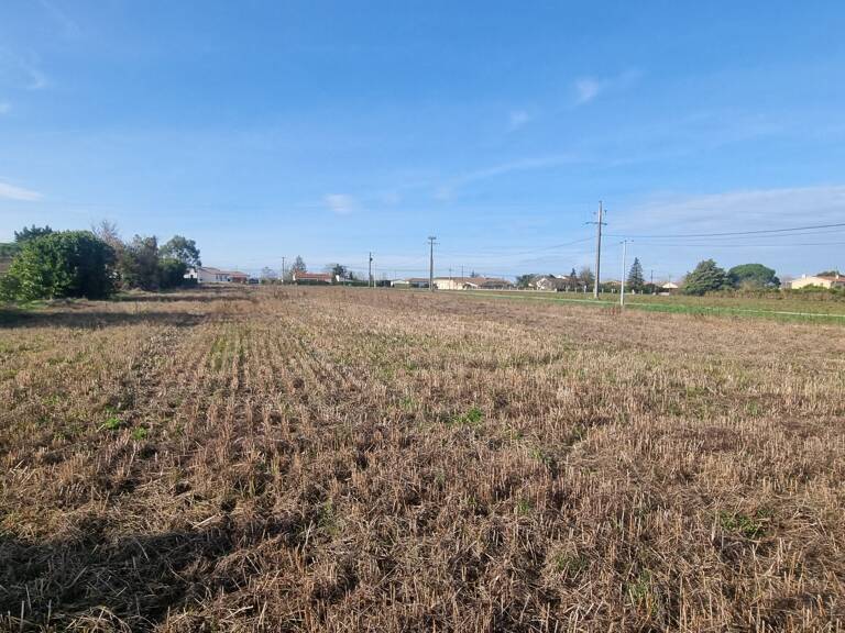 Rare grand terrain proche du centre — photo 1