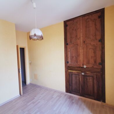 Maison 9 pièces 110000 €