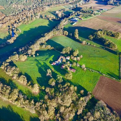 Maison 16 pièces 1325000 €