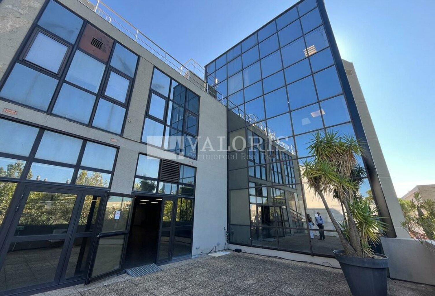 BUREAUX à LOUER — photo 1