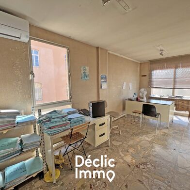 Bureau 9 pièces 189000 €