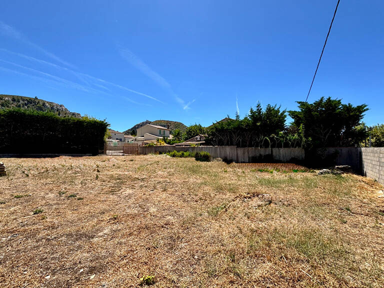 Les Pennes Mirabeau-Terrain à bâtir d'une superficie de 775m² — photo 1