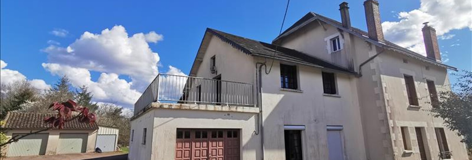 Maison 8 Pièces 229 m² à vendre à Mialet (24450)