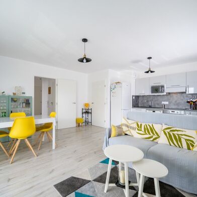 Appartement 3 pièces 254880 €