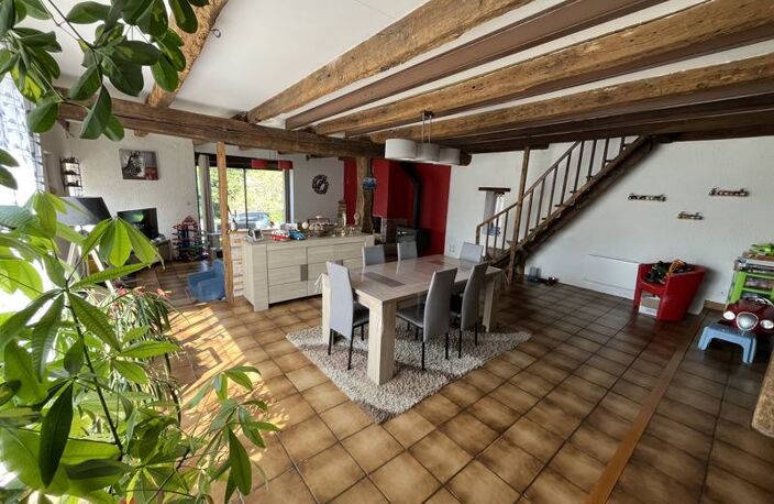 Maison en pierre de 5 pièces principales — photo 2