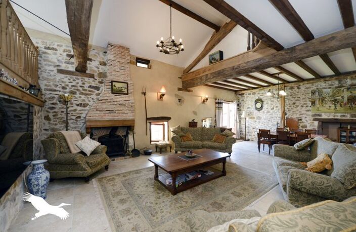 Maison en pierre de 6 pièces principales — photo 2