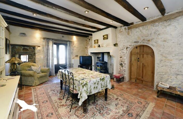 Maison en pierre de 6 pièces principales — photo 4