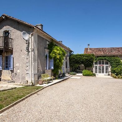 Maison 6 pièces 369600 €