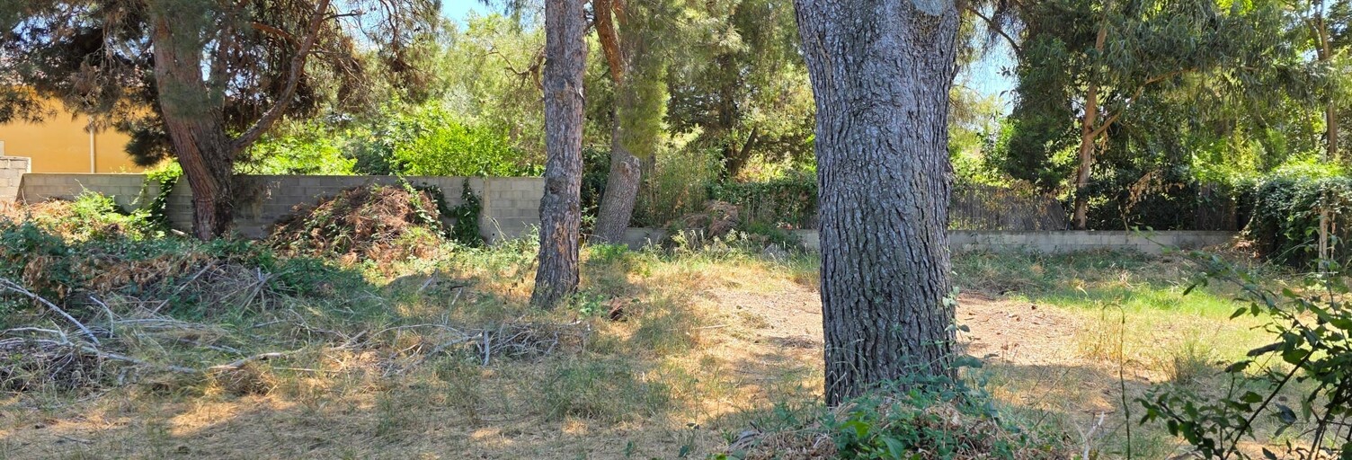Terrain  1565 m² à vendre à Arles (13200)