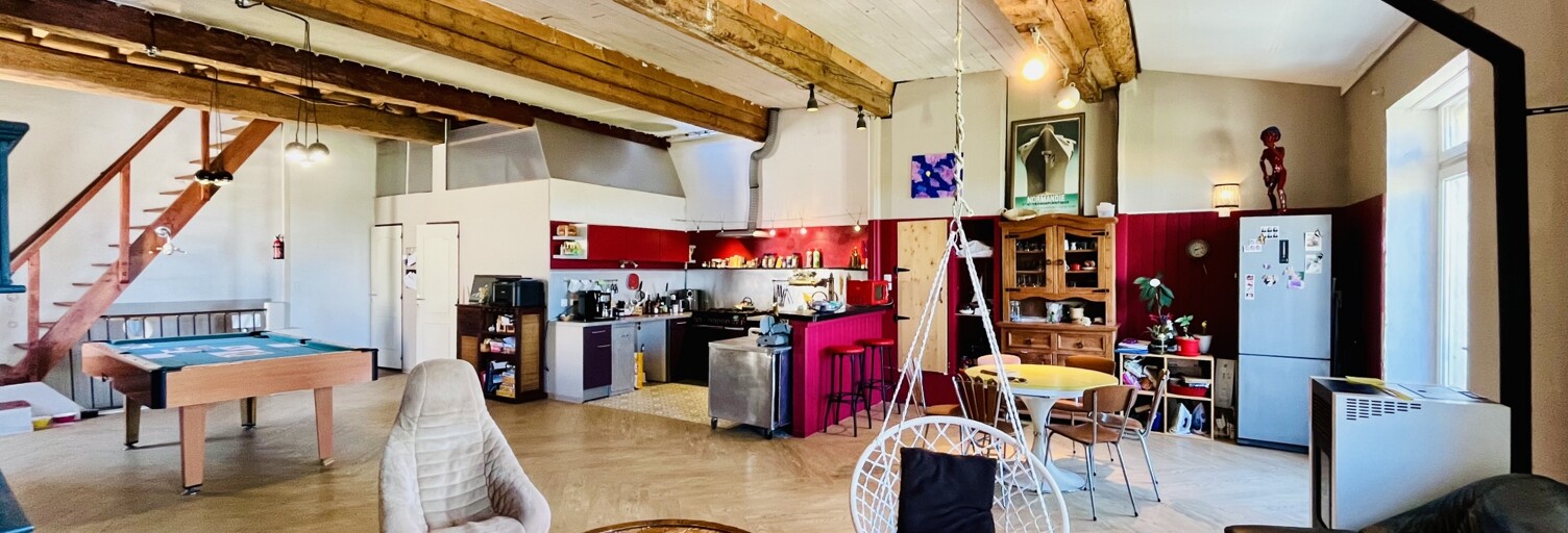 Immeuble  258 m² à vendre à Roquefort-des-Corbières (11540)