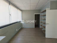 Local commercial La Fare Les Oliviers 152.4 m2 — photo 3