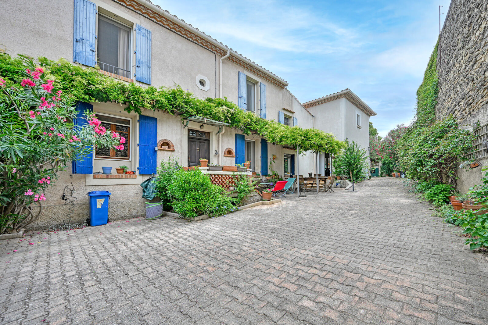 Villa / Maison  T8 à vendre Beauvoisin 30640