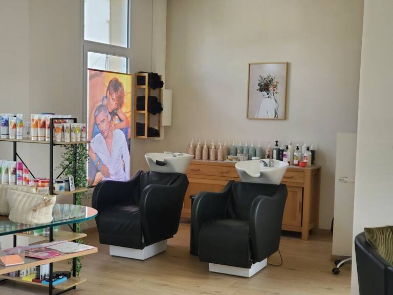 A VENDRE FONDS DE COMMERCE SALON DE COIFFURE — photo 1