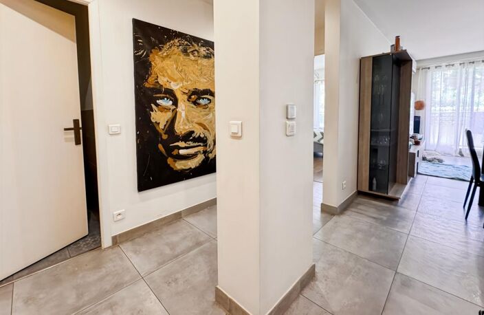 Appartement À Vendre — photo 2