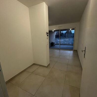 Appartement 3 pièces 980 €