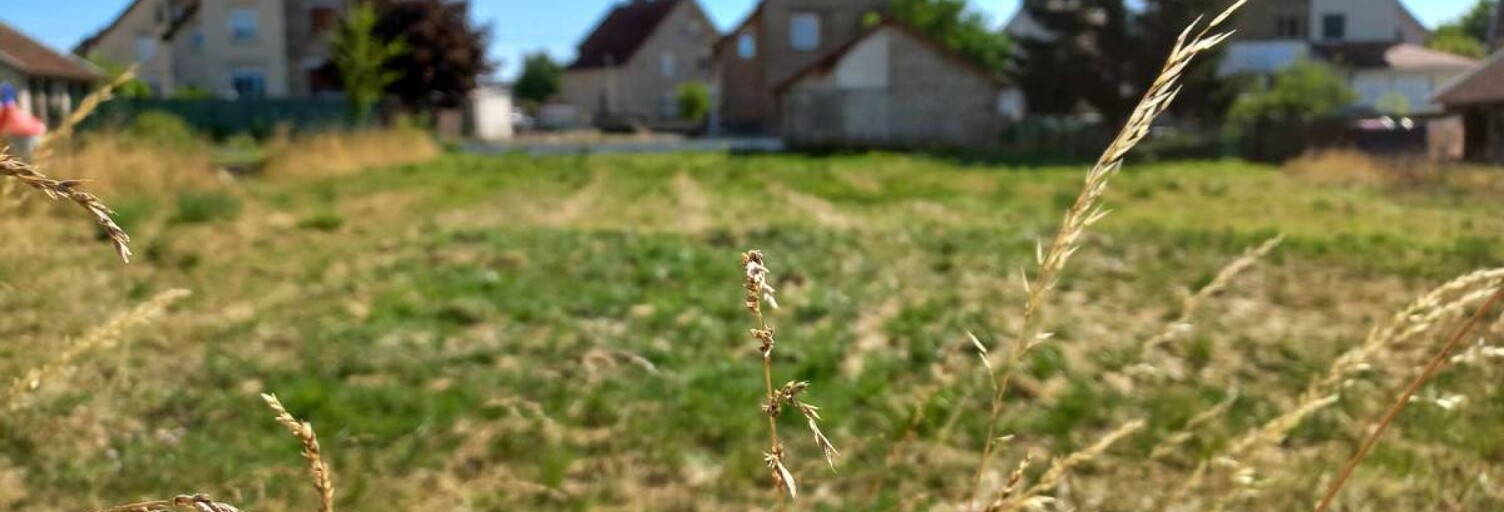 Terrain  1071 m² à vendre à Ciry-le-Noble (71420)