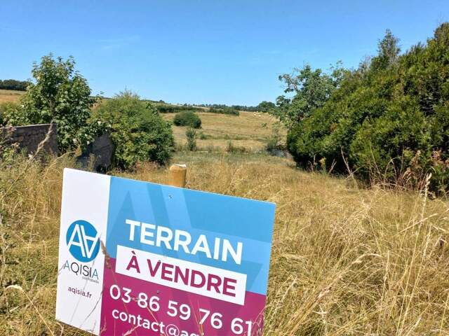 Terrain à bâtir - 810 m² — photo du bien