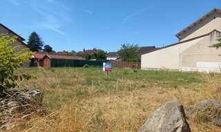 Terrain  857 m² à vendre à Saint-Vallier (71230)