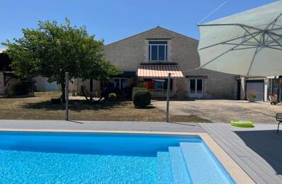 Tonnay-Charente, ancienne grange rénovée, 470 m²habitables, avec dépendances, jardin et piscine — photo du bien