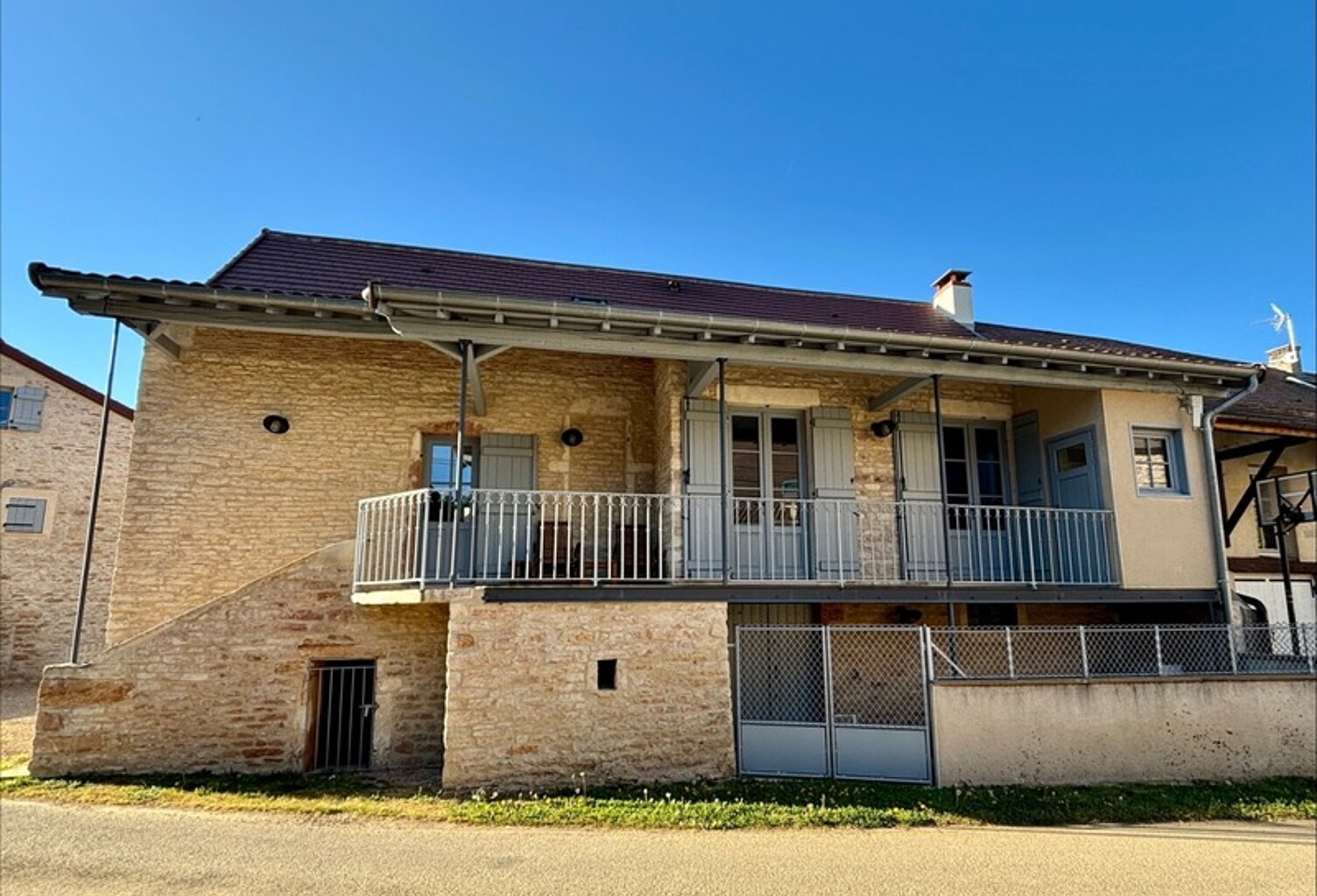 A vendre - Maison de charme - Cormatin 71460 -  115 m² — photo 1