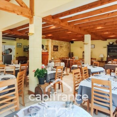 Commerce 15 pièces 582000 €