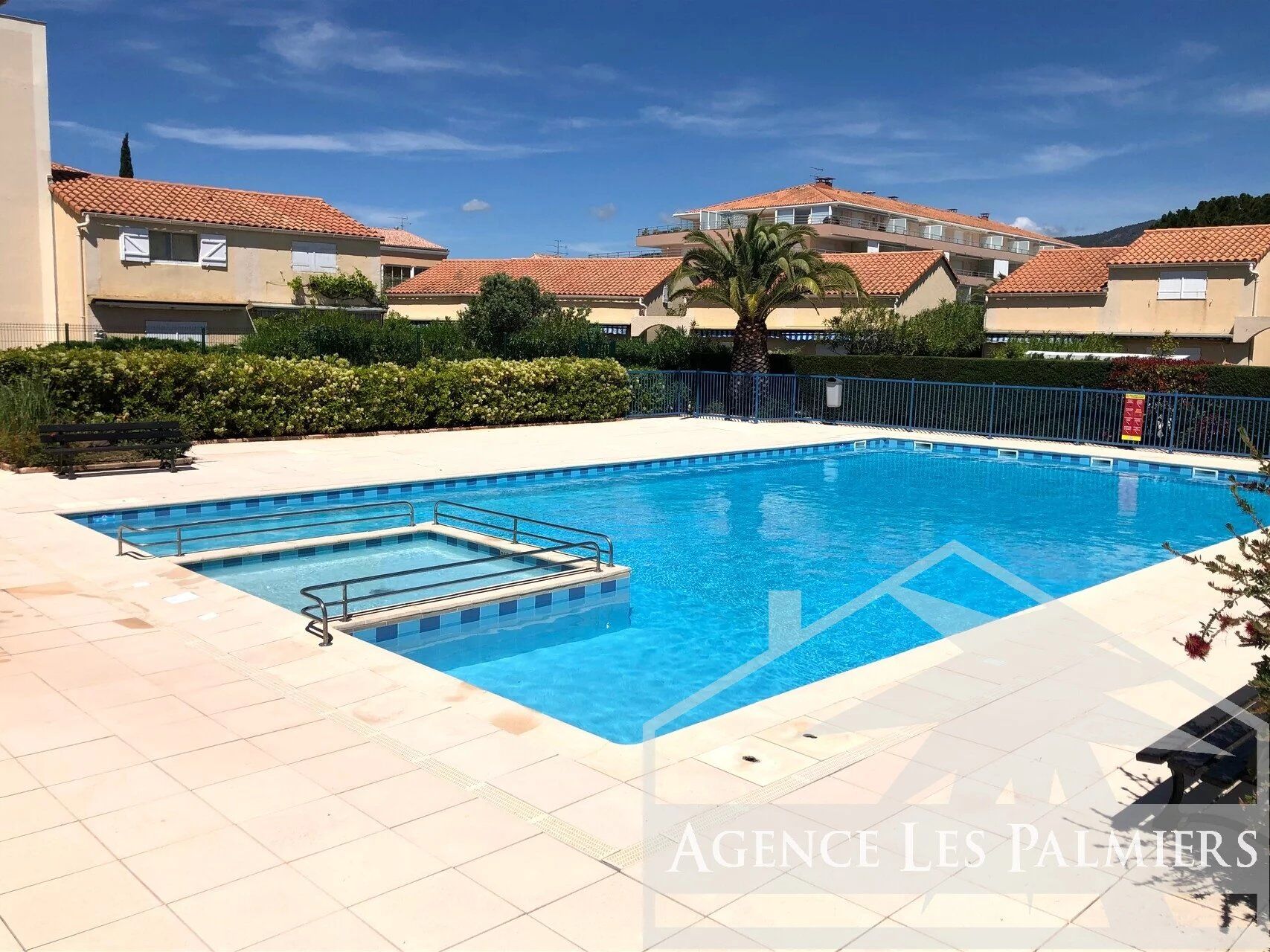 Villa / Maison  T3 à vendre Lavandou (Le) 83980