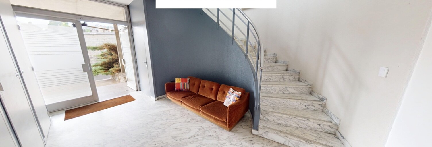 Immeuble  326 m² à vendre à Saint-Étienne (42100)