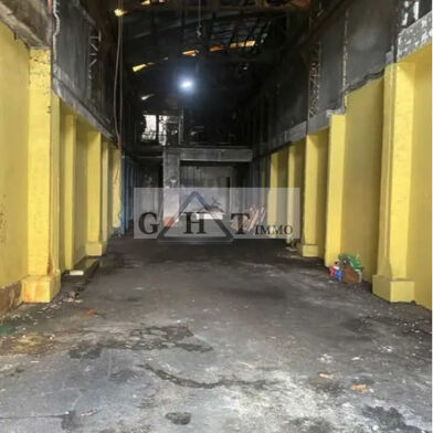 Local industriel  580000 €