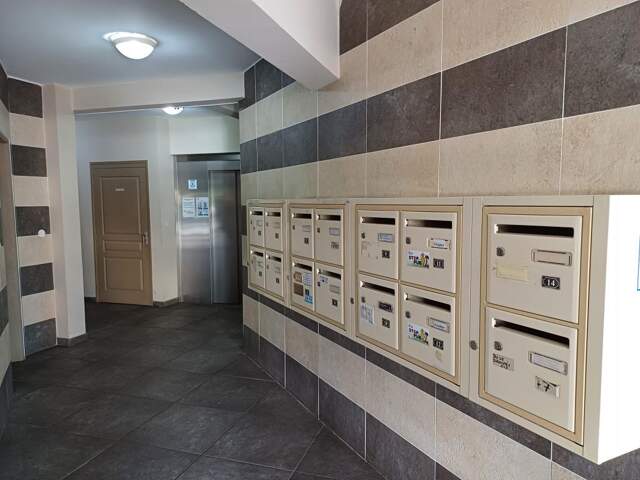Bureaux  en RDC de 86.82 m² — photo du bien