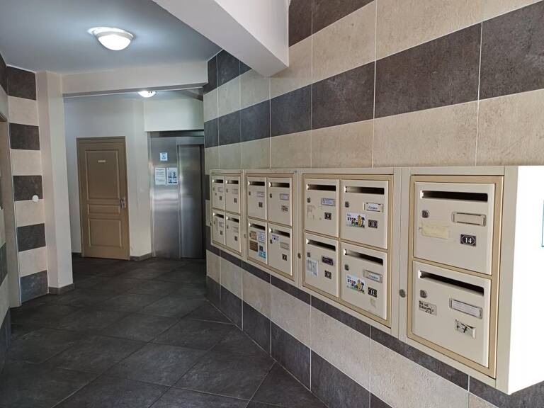 Bureaux  en RDC de 86.82 m² — photo 1