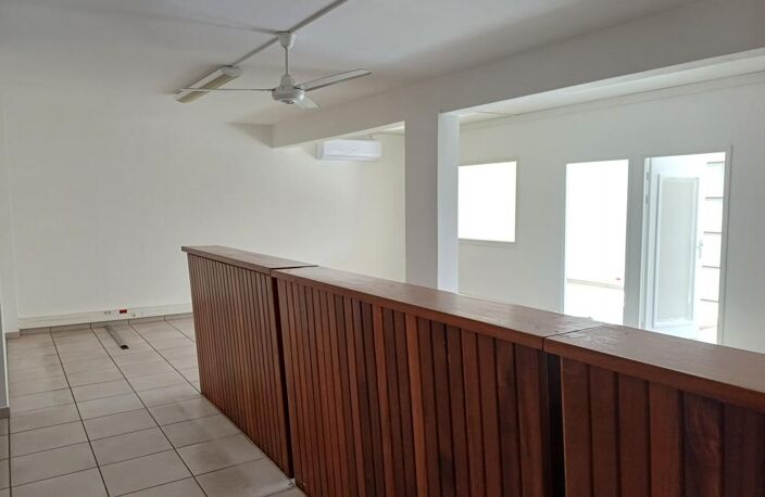 Bureaux  en RDC de 86.82 m² — photo 2
