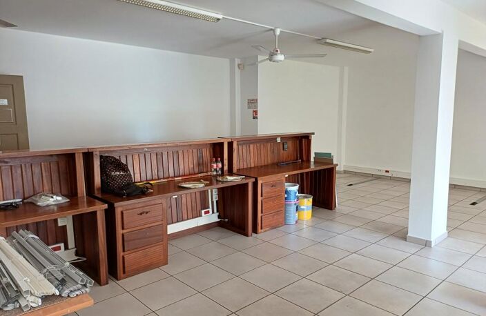 Bureaux  en RDC de 86.82 m² — photo 3