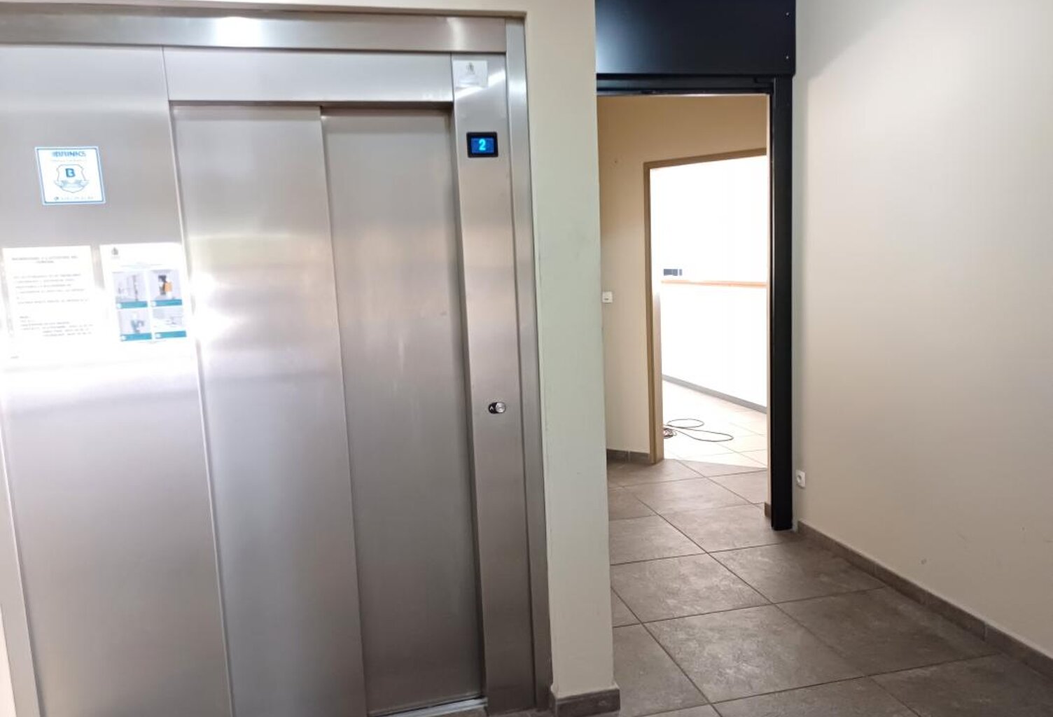 Bureaux 72.29 m² Sainte-Clotilde — photo 1