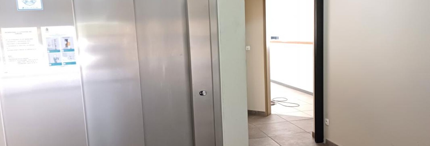 Bureau  72 m² à louer à Saint-Denis (97490)