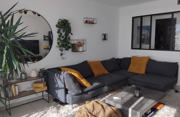 À vendre – Appartement T3/4 entièrement rénové –Montolivet — photo 3