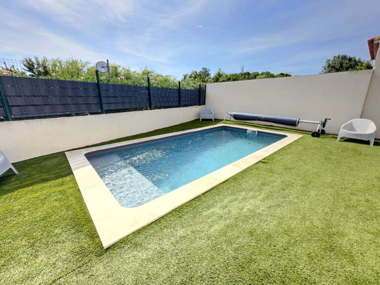 Maison récente avec piscine — photo 1