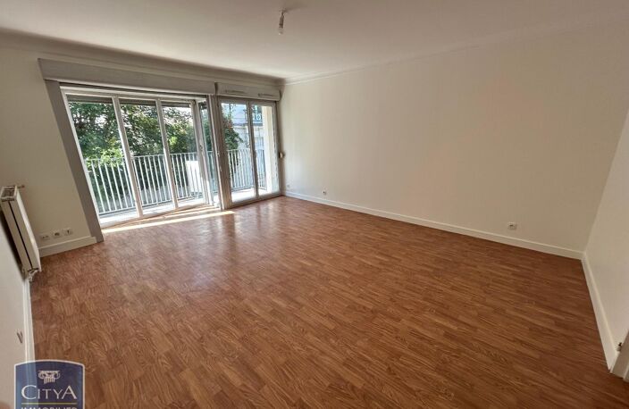 Location appartement 3 pièces 80 m² à Tours (37000) — photo 2