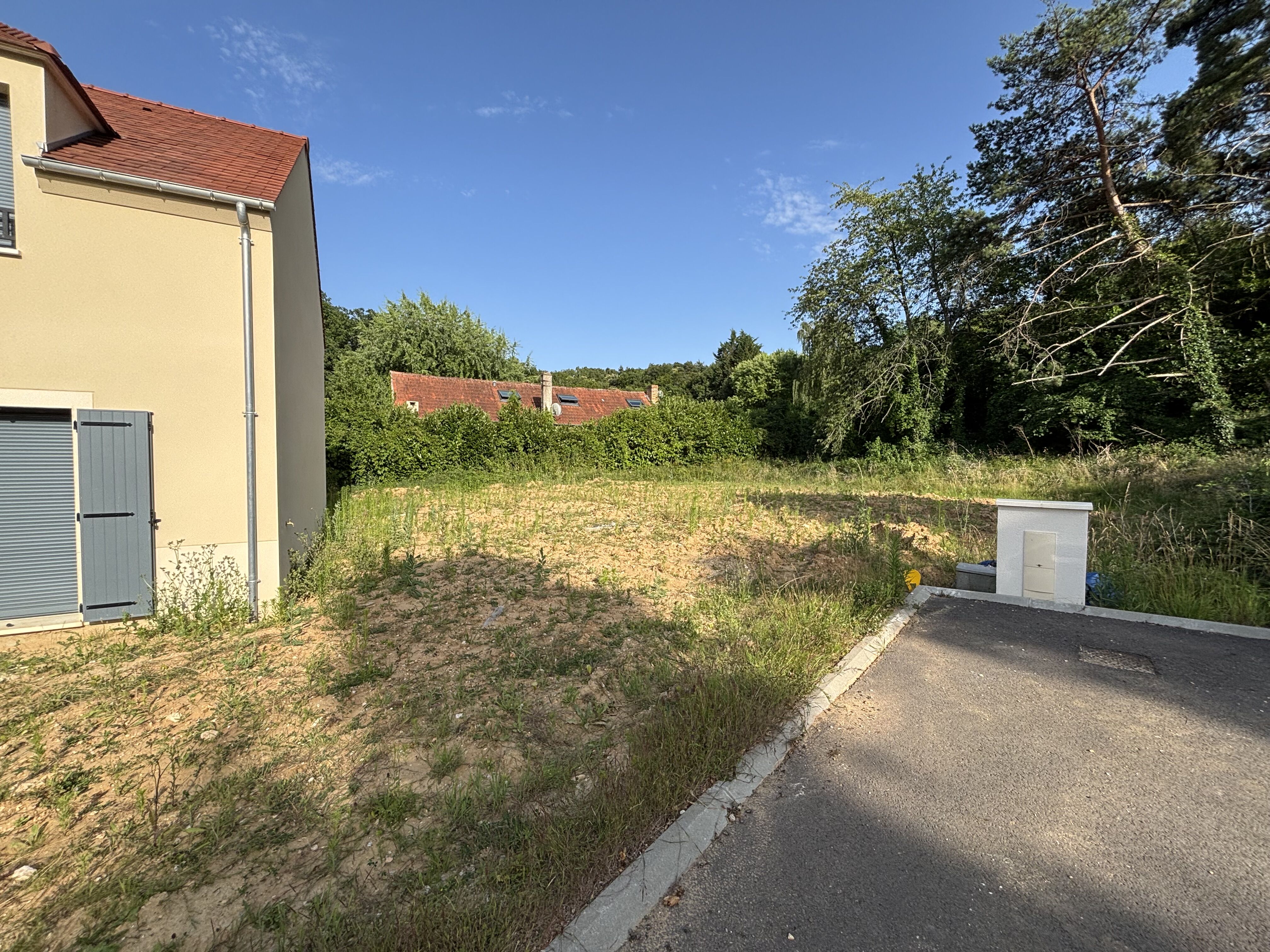 Terrain viabilise 705m2