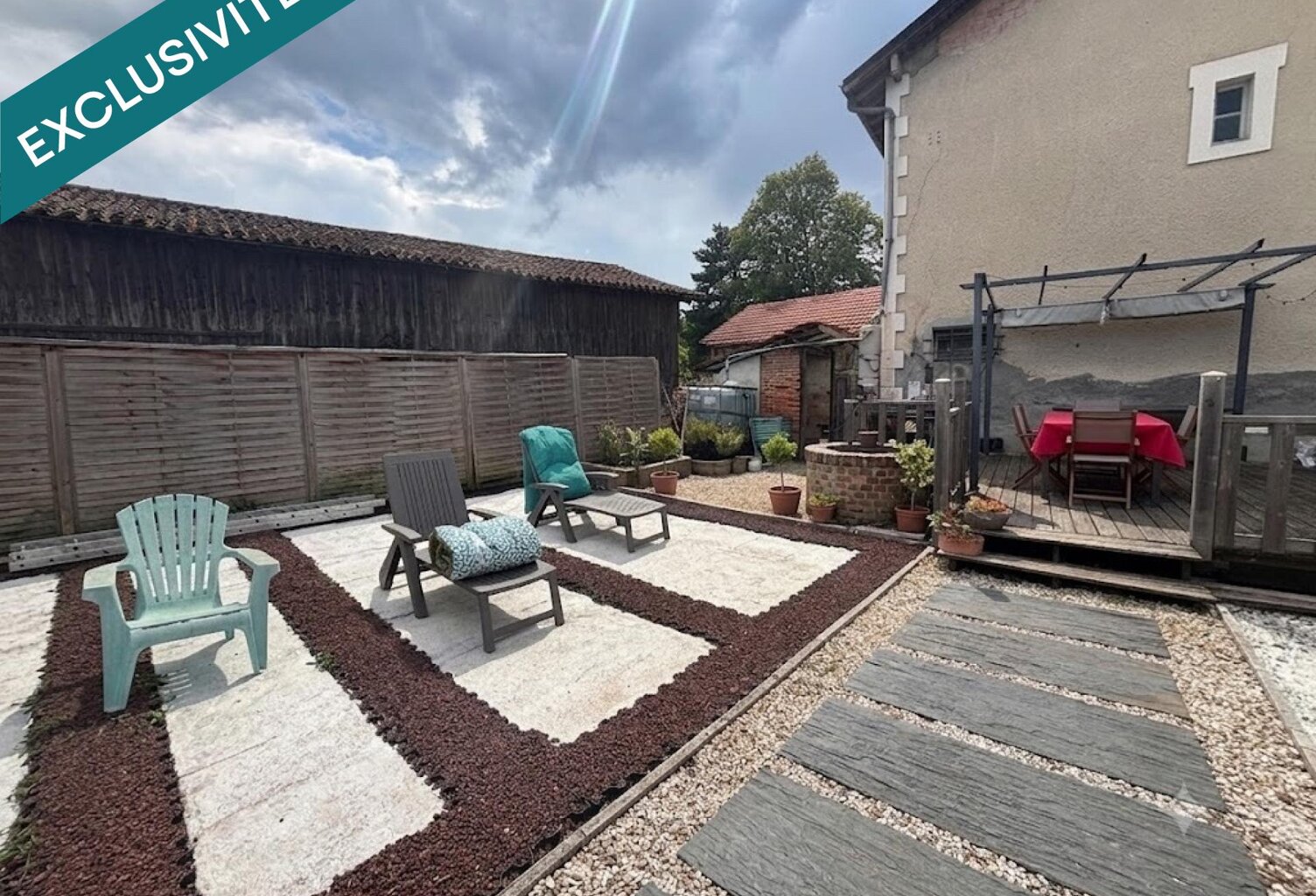MAISON DE VILLE DE 123 M2 AU COEUR DU VILLAGE DE LUXEY — photo 1