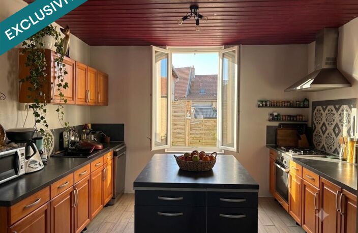 MAISON DE VILLE DE 123 M2 AU COEUR DU VILLAGE DE LUXEY — photo 3