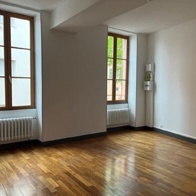 Appartement 3 pièces 800 €