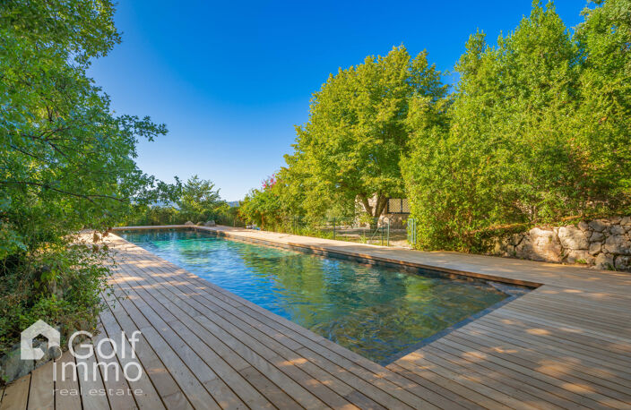 Villa de charme en pierre   plain-pied   300 m2   Terrain 1 — photo 2
