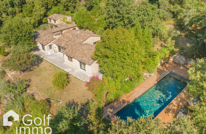 Villa de charme en pierre   plain-pied   300 m2   Terrain 1 — photo 3