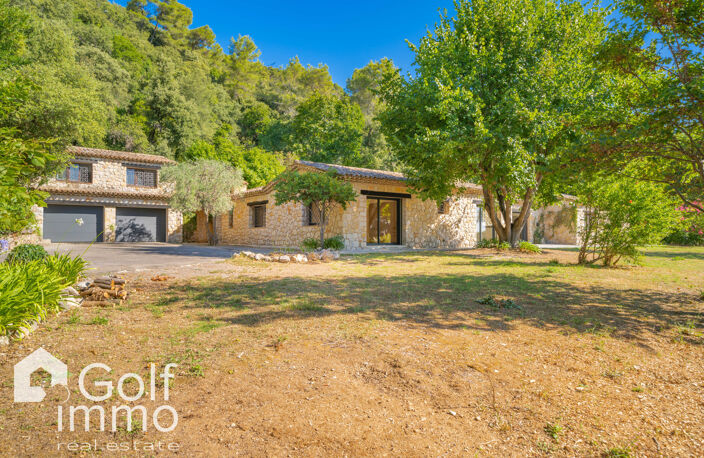 Villa de charme en pierre   plain-pied   300 m2   Terrain 1 — photo 5