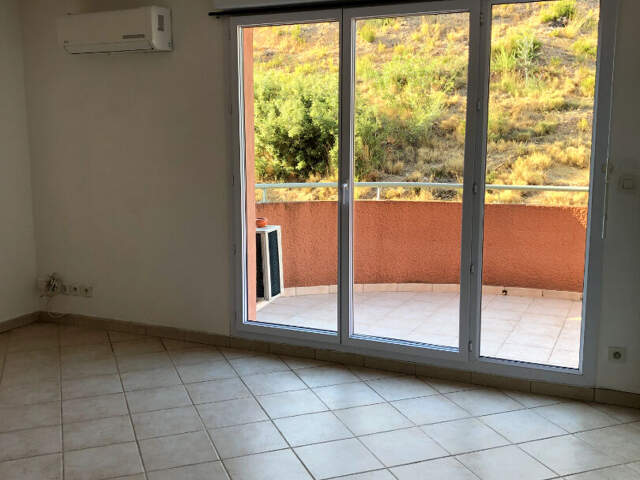 VITROLLES APPARTEMENT DE TYPE 2 AVEC TERRASSE ET GARAGE — photo du bien