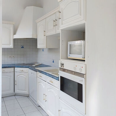 Appartement 6 pièces 1160 €