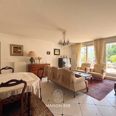 Appartement 4 pièces 429270 €