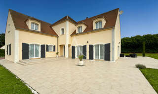 Maison 8 Pièces 327 m² à vendre à Étrépagny (27150)