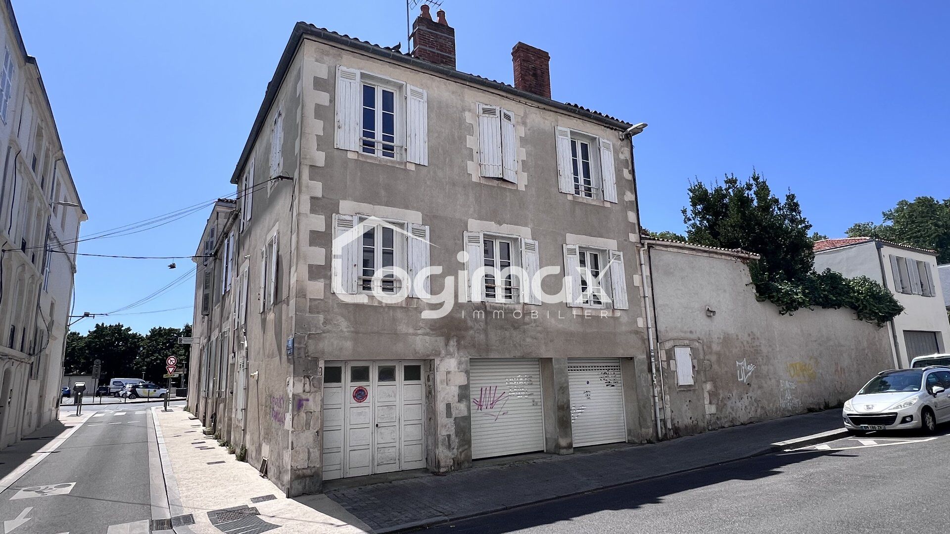 Villa / Maison  T5 à vendre Rochelle (La) 17000