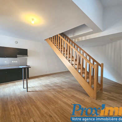 Appartement 3 pièces 700 €